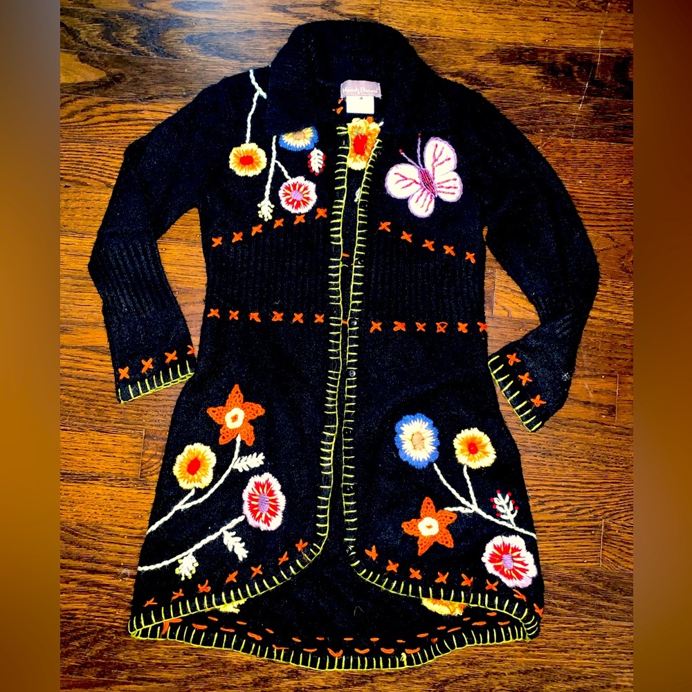 Stunning Hannah Banana Embroidered Long Duster Sweater size 4 runs generous